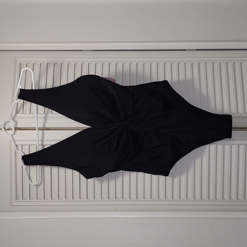 NWT- Victoria Secret Swim- XL, Black, Twist Plunge One Piece